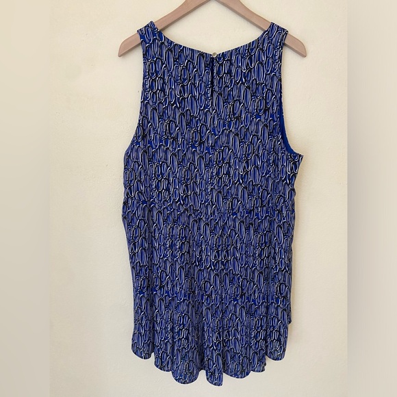 EUC Vince Camuto Tunic Blouse - Picture 2 of 11